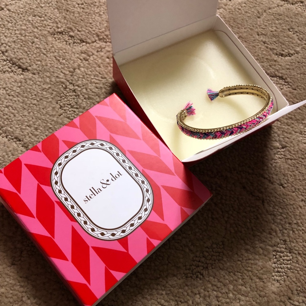 Stella and Dot Wanderer Cuff